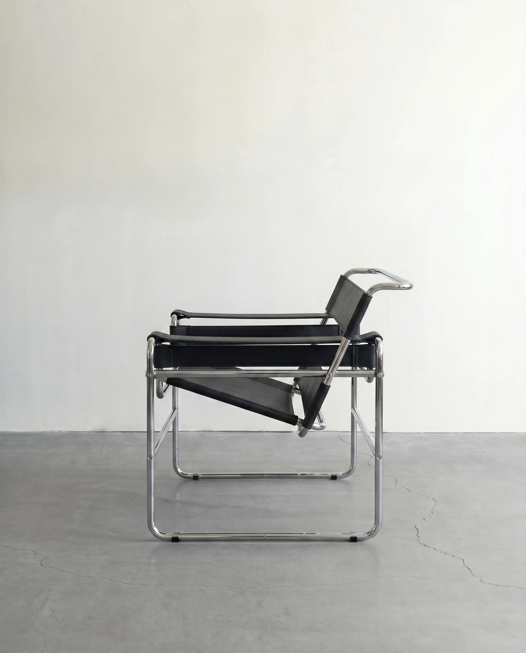 Wassily Siyah Metal Berjer